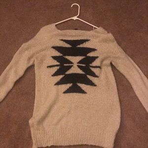 Super cozy & comfy wool sweater from Windsor!